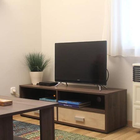 Green Garden Apartment Ingyenes Zart Parkoloval Szeged Luaran gambar