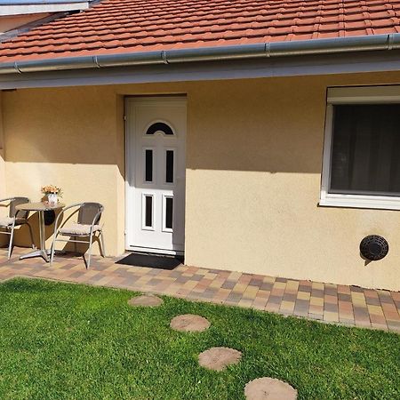 Green Garden Apartment Ingyenes Zart Parkoloval Szeged Luaran gambar